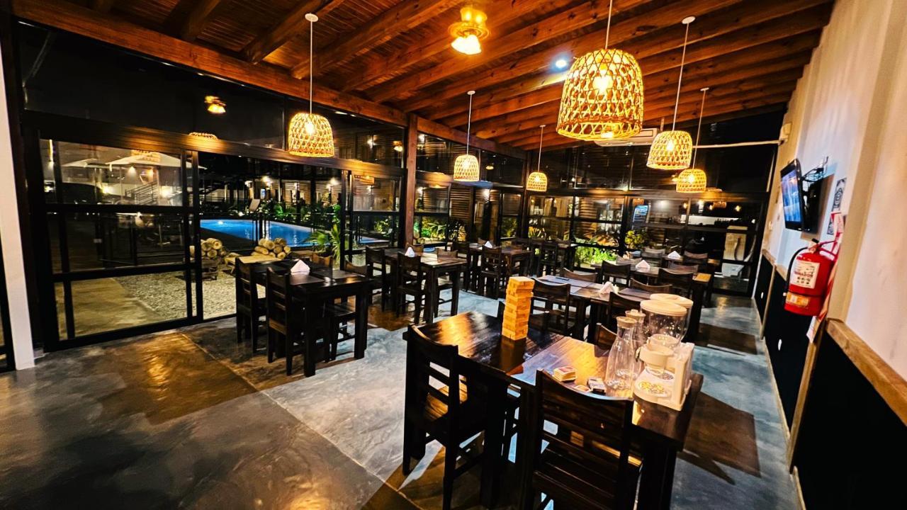 Hotel Alma Pura Пуэрто-Игуасу Экстерьер фото